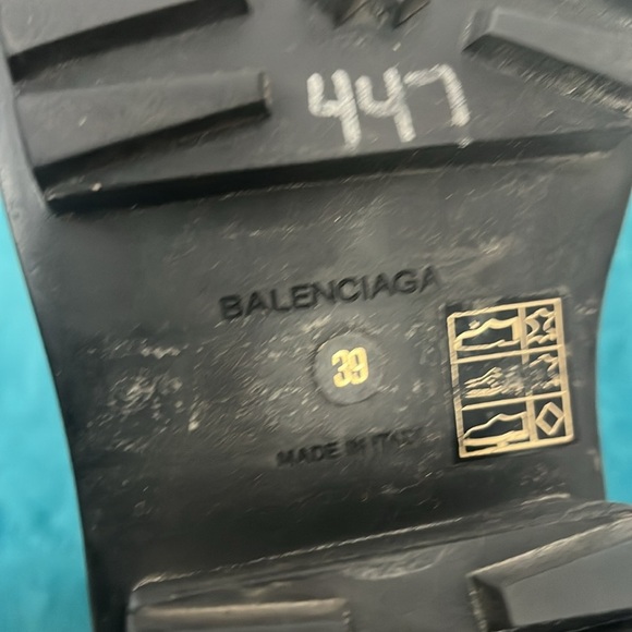 Balencia Paris Camel Leather Loafers l39 EU Like New - Picture 12 of 13